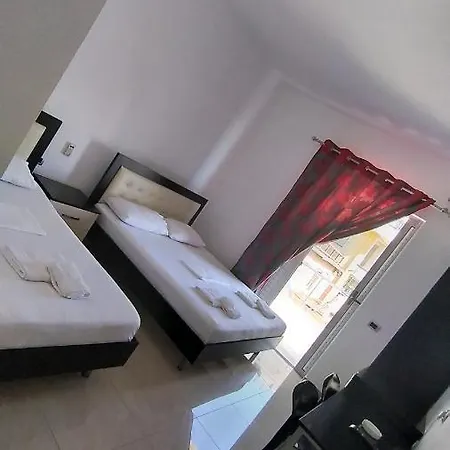 Piazza 3*