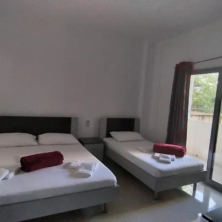 Piazza 3* Sarandë